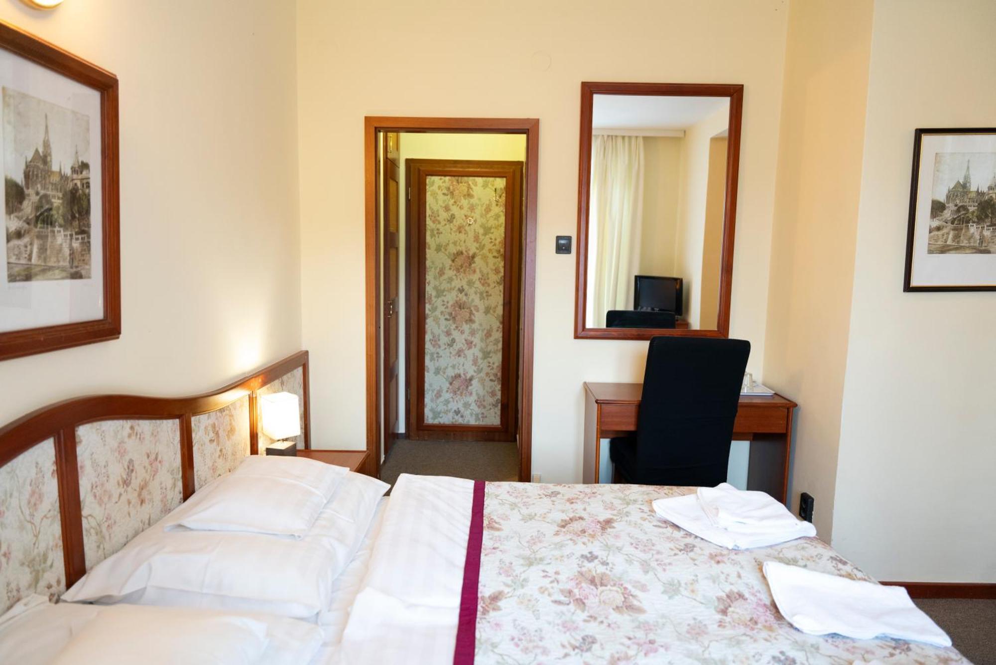 Hotel Bobbio Budapest Exterior photo